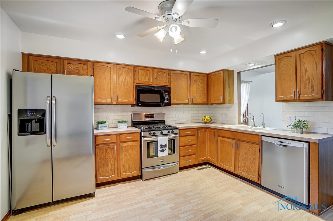 27 Meadowpond Drive, Perrysburg, Ohio image 11