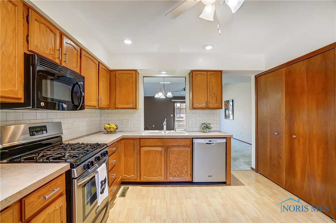 27 Meadowpond Drive, Perrysburg, Ohio image 13