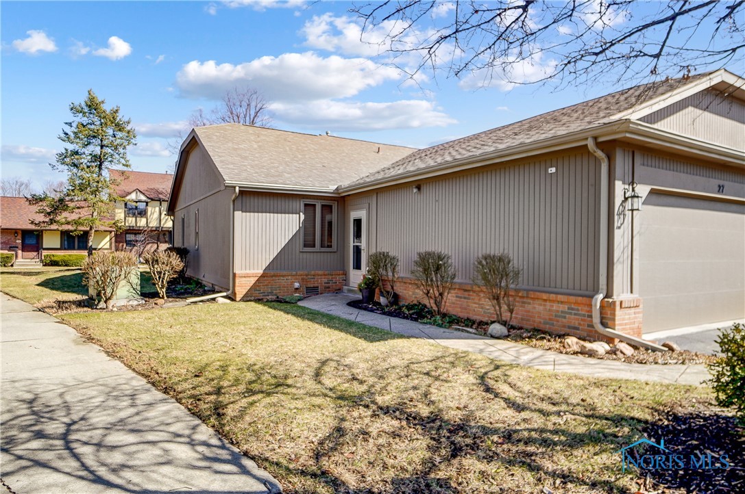 27 Meadowpond Drive, Perrysburg, Ohio image 3