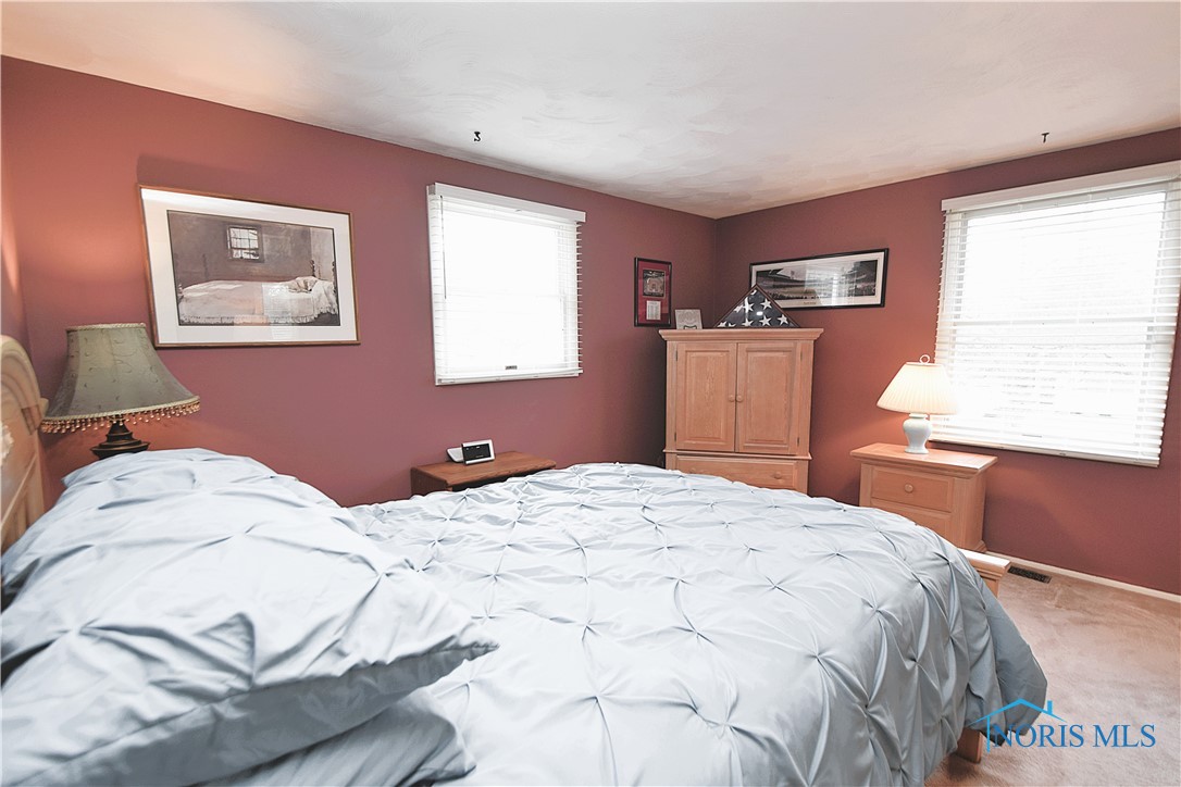 4538 Sheringham Ln Ln, Sylvania, Ohio image 32