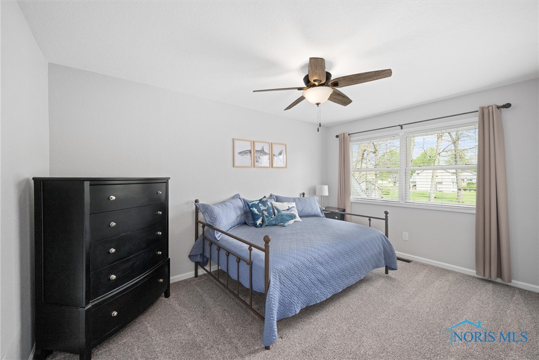 1135 Pimlico Park, Holland, Ohio image 33