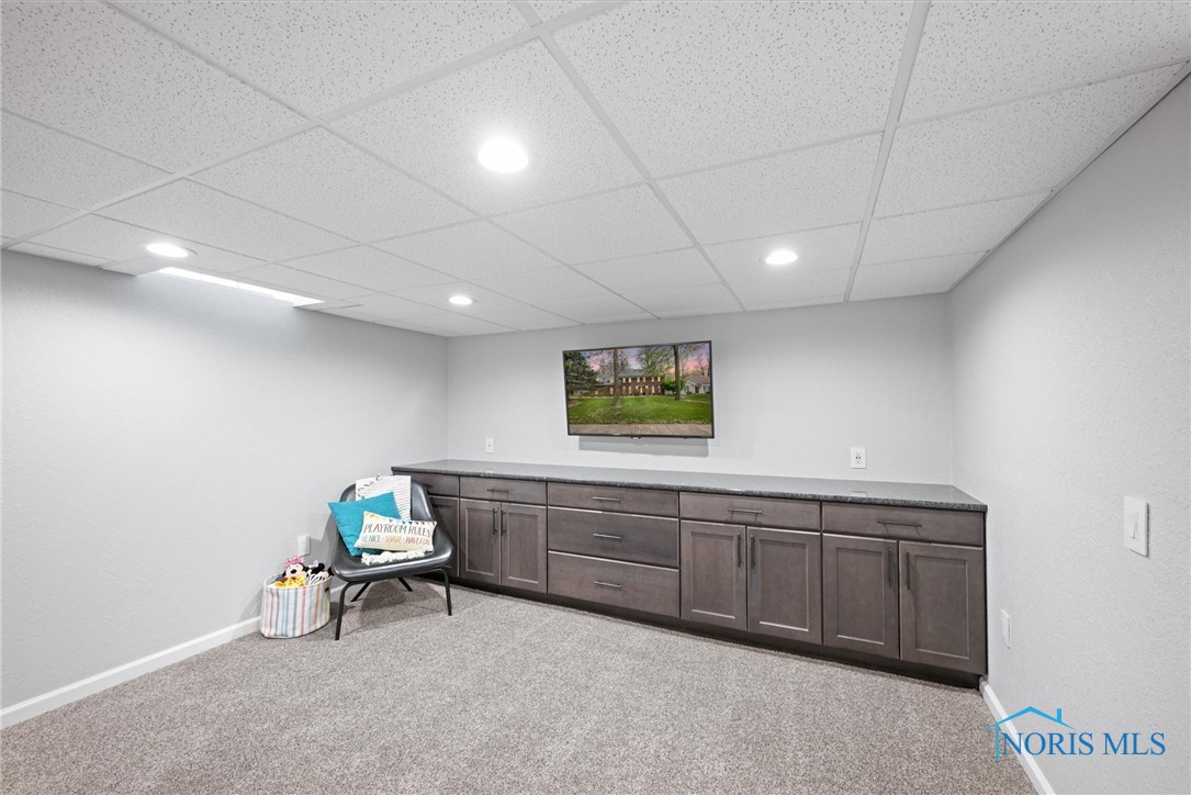 1135 Pimlico Park, Holland, Ohio image 44