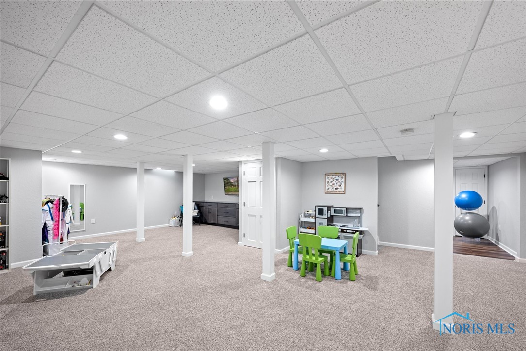 1135 Pimlico Park, Holland, Ohio image 43