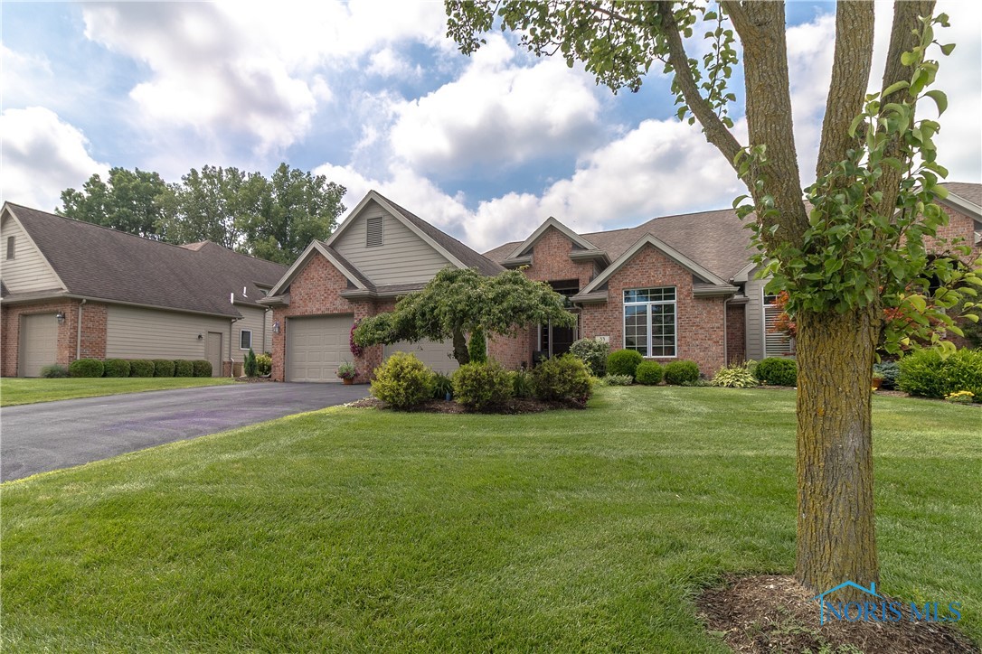 33 Winding Creek Place