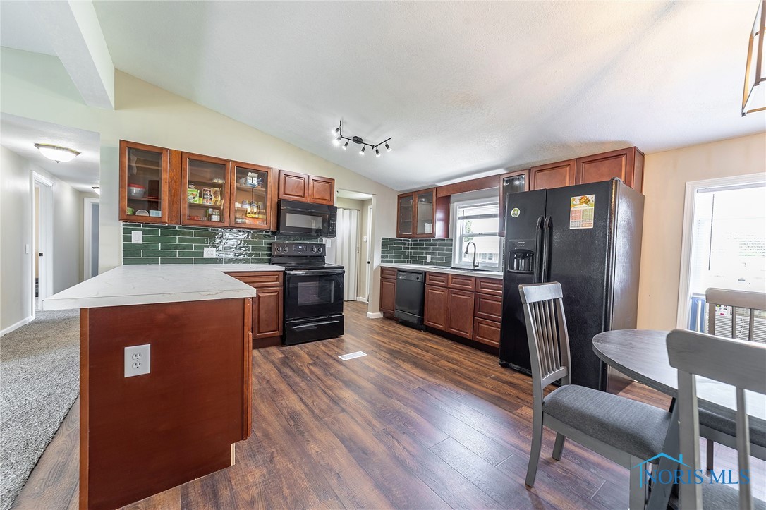 1303 Chateau Circle #60, Findlay, Ohio image 14