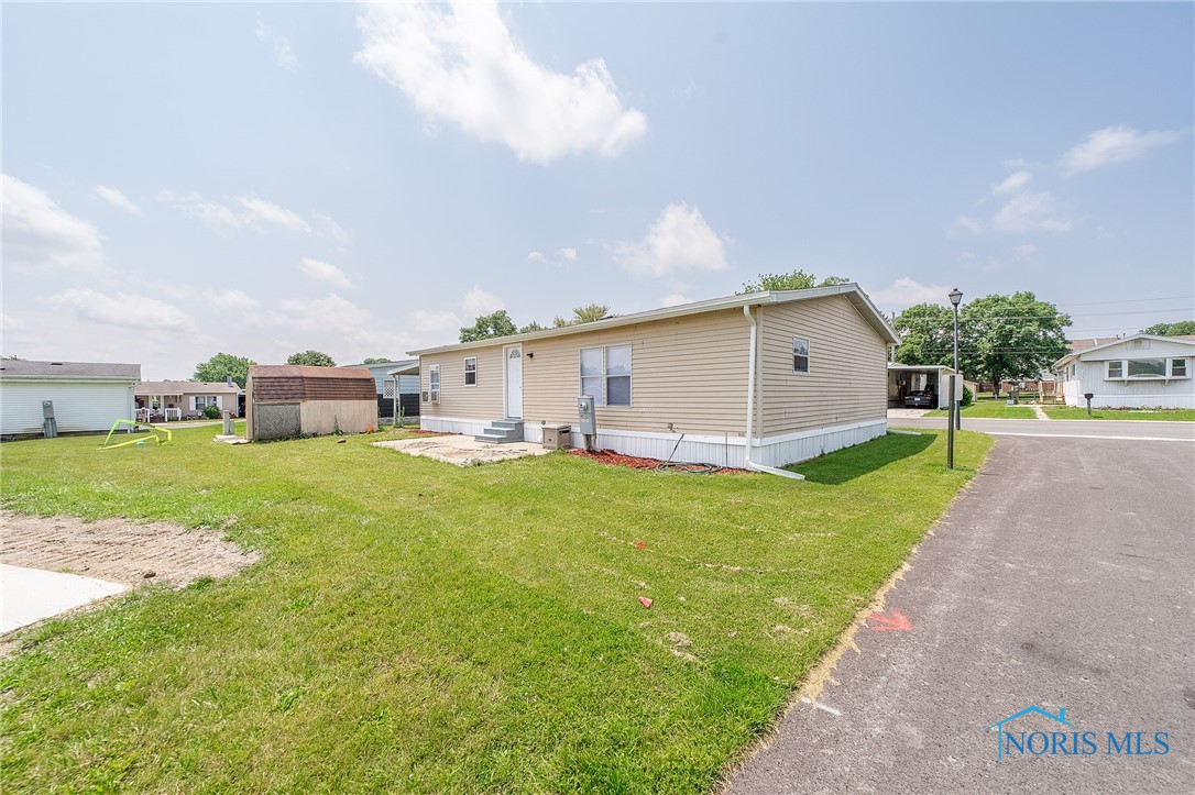 1303 Chateau Circle #60, Findlay, Ohio image 7