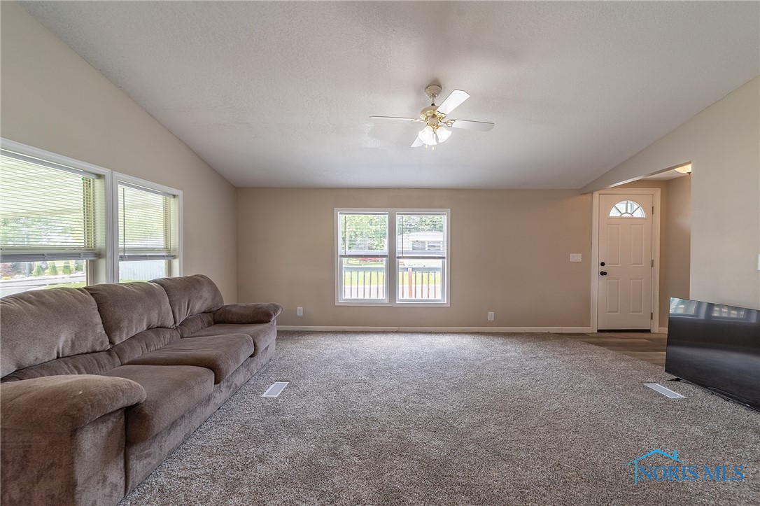 1303 Chateau Circle #60, Findlay, Ohio image 11