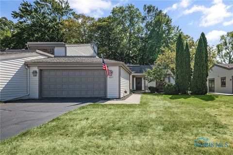 Photo of 6627 Embassy Court #38, Maumee, OH 43537 (MLS # 6136068)