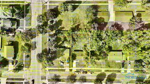 Tiny photo for 3511 N Erie Street, Toledo, OH 43611 (MLS # 6136382)