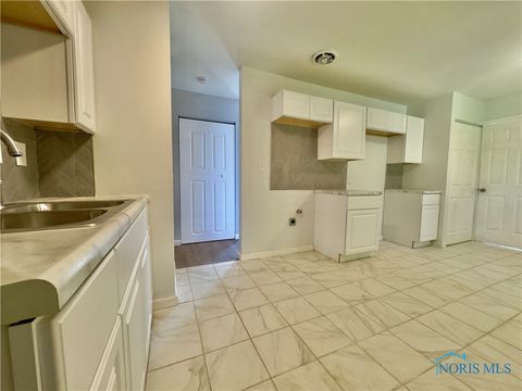 Tiny photo for 3511 N Erie Street, Toledo, OH 43611 (MLS # 6136382)