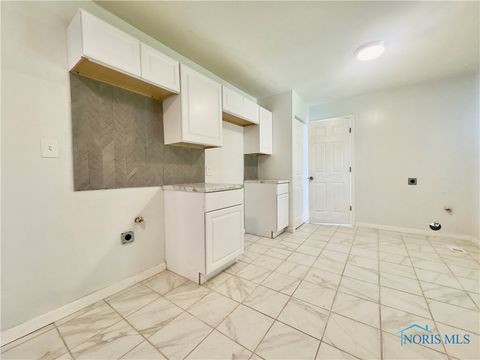 Tiny photo for 3511 N Erie Street, Toledo, OH 43611 (MLS # 6136382)