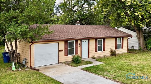 Tiny photo for 3511 N Erie Street, Toledo, OH 43611 (MLS # 6136382)