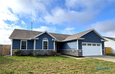 Photo of 913 Tomahawk Lane, Bowling Green, OH 43402 (MLS # 6136926)