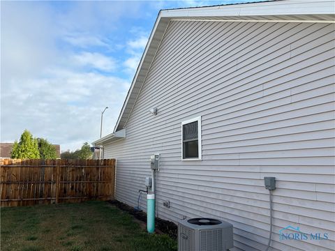 Tiny photo for 913 Tomahawk Lane, Bowling Green, OH 43402 (MLS # 6136926)