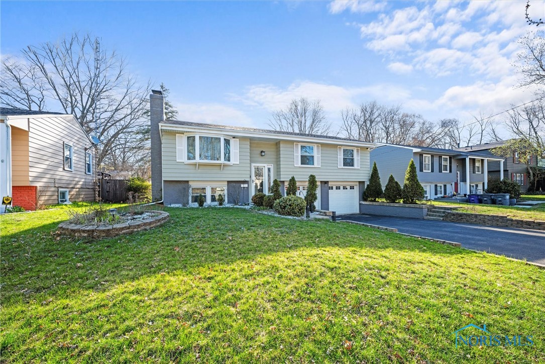 2452 Orchard Hills Boulevard, Toledo, Ohio image 2