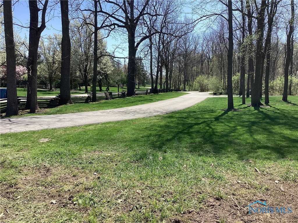 7909 Brint Road, Sylvania, Ohio image 4