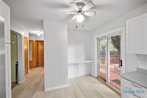 Tiny photo for 930 Scott Street, Maumee, OH 43537 (MLS # 6136646)
