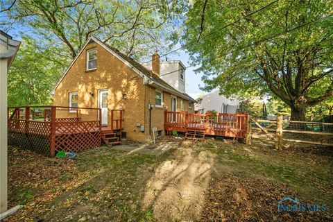 Tiny photo for 930 Scott Street, Maumee, OH 43537 (MLS # 6136646)