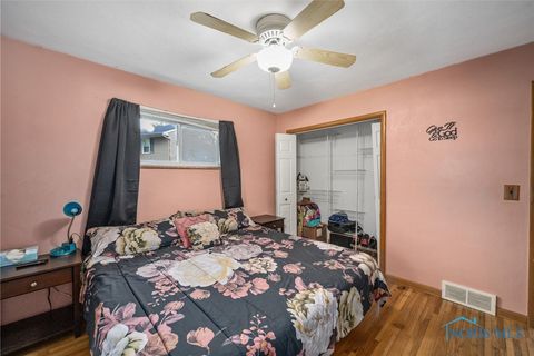 Tiny photo for 930 Scott Street, Maumee, OH 43537 (MLS # 6136646)