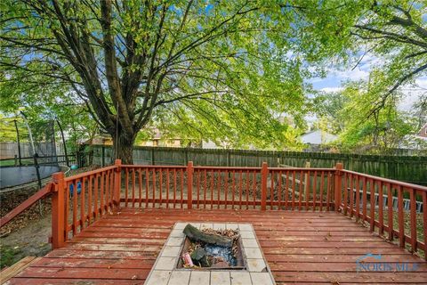 Tiny photo for 930 Scott Street, Maumee, OH 43537 (MLS # 6136646)