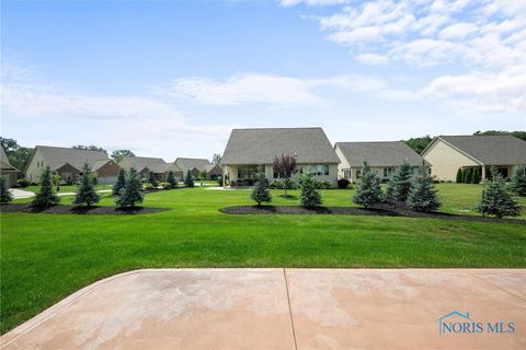 Tiny photo for 902 Pine Valley Drive, Bowling Green, OH 43402 (MLS # 6136960)