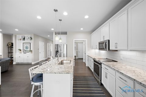 Tiny photo for 902 Pine Valley Drive, Bowling Green, OH 43402 (MLS # 6136960)