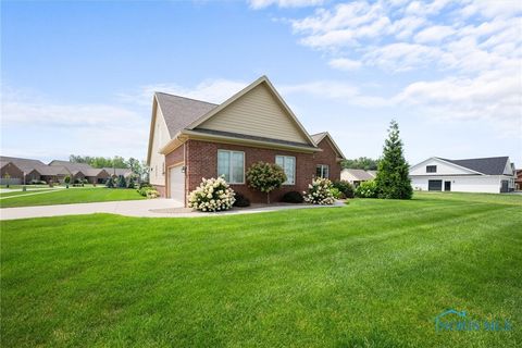 Tiny photo for 902 Pine Valley Drive, Bowling Green, OH 43402 (MLS # 6136960)