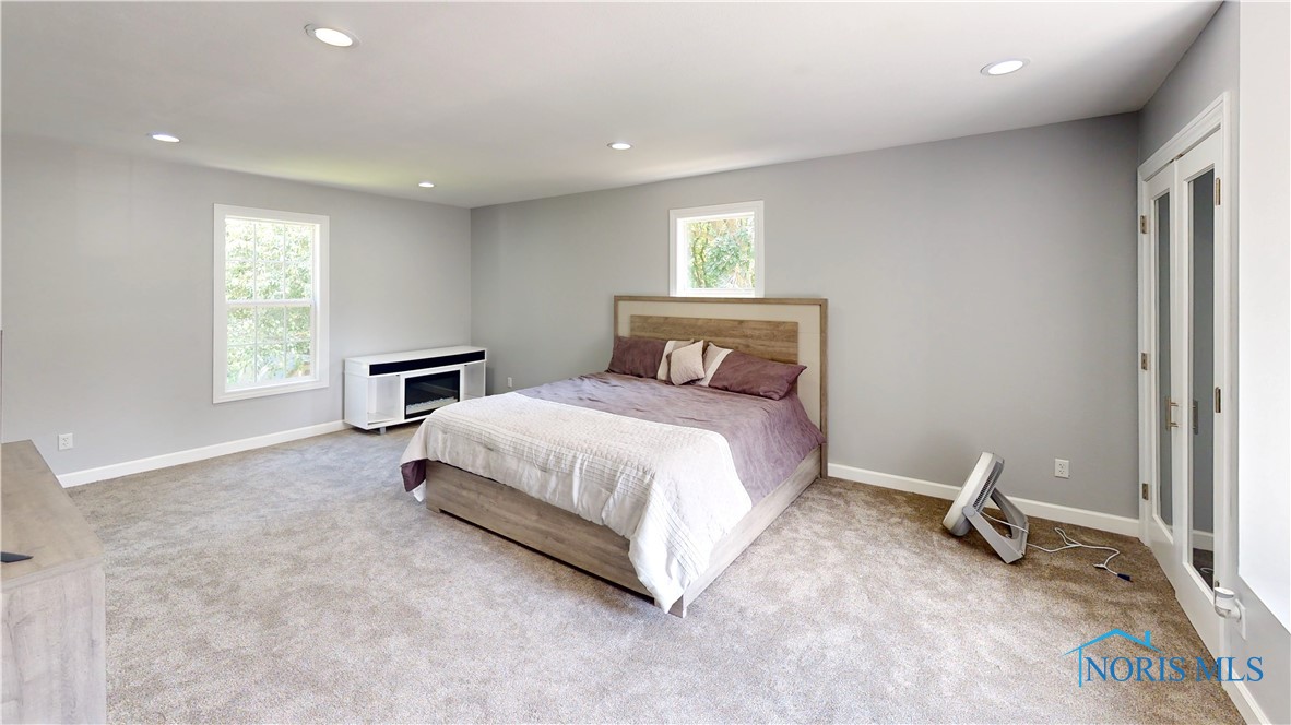 5904 Rega Drive, Toledo, Ohio image 16