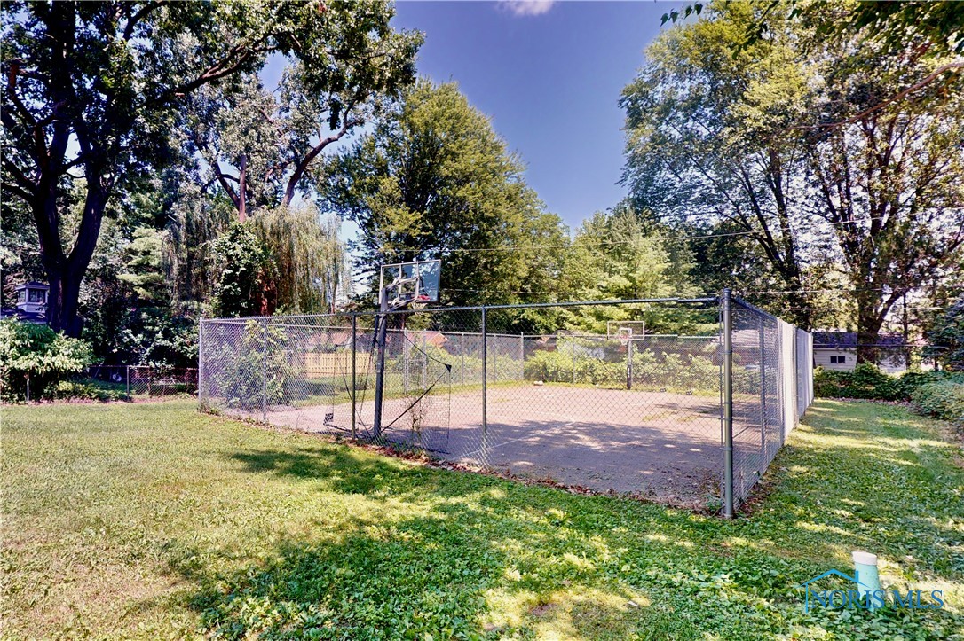 5904 Rega Drive, Toledo, Ohio image 26