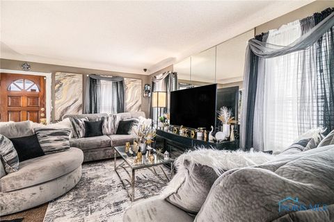 Tiny photo for 710 N Byrne Road, Toledo, OH 43607 (MLS # 6136153)