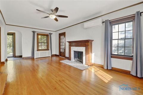 Tiny photo for 2924 Goddard Road, Toledo, OH 43606 (MLS # 6136684)