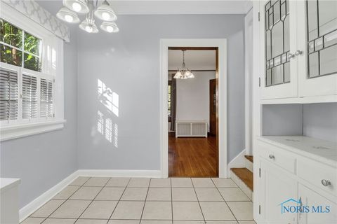 Tiny photo for 2924 Goddard Road, Toledo, OH 43606 (MLS # 6136684)