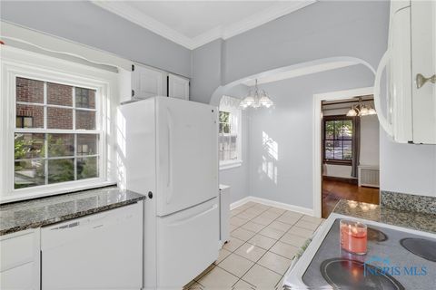 Tiny photo for 2924 Goddard Road, Toledo, OH 43606 (MLS # 6136684)