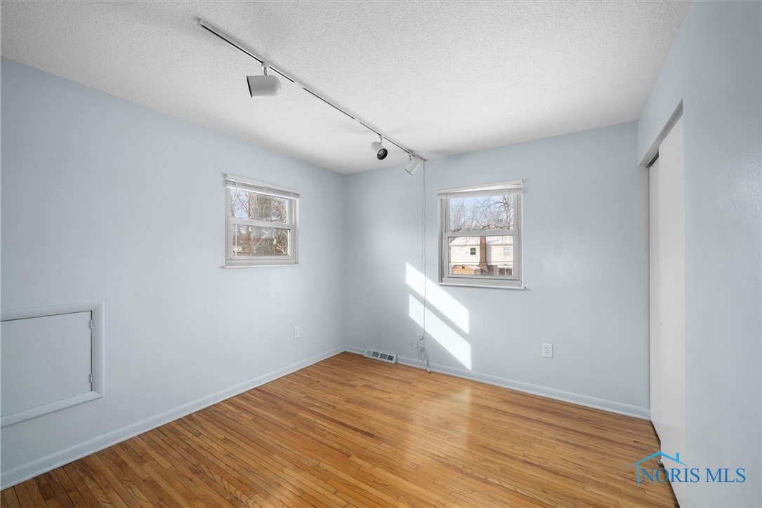 3653 Fairwood Drive, Sylvania, Ohio image 28