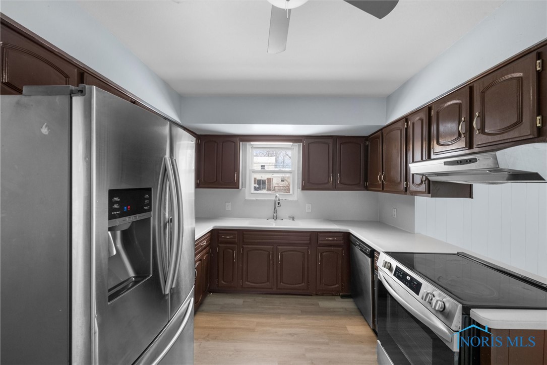 3653 Fairwood Drive, Sylvania, Ohio image 13