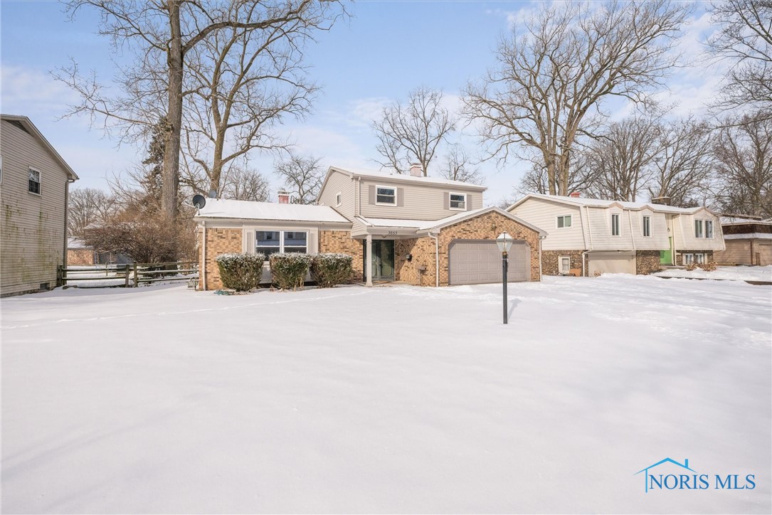 3653 Fairwood Drive, Sylvania, Ohio image 2