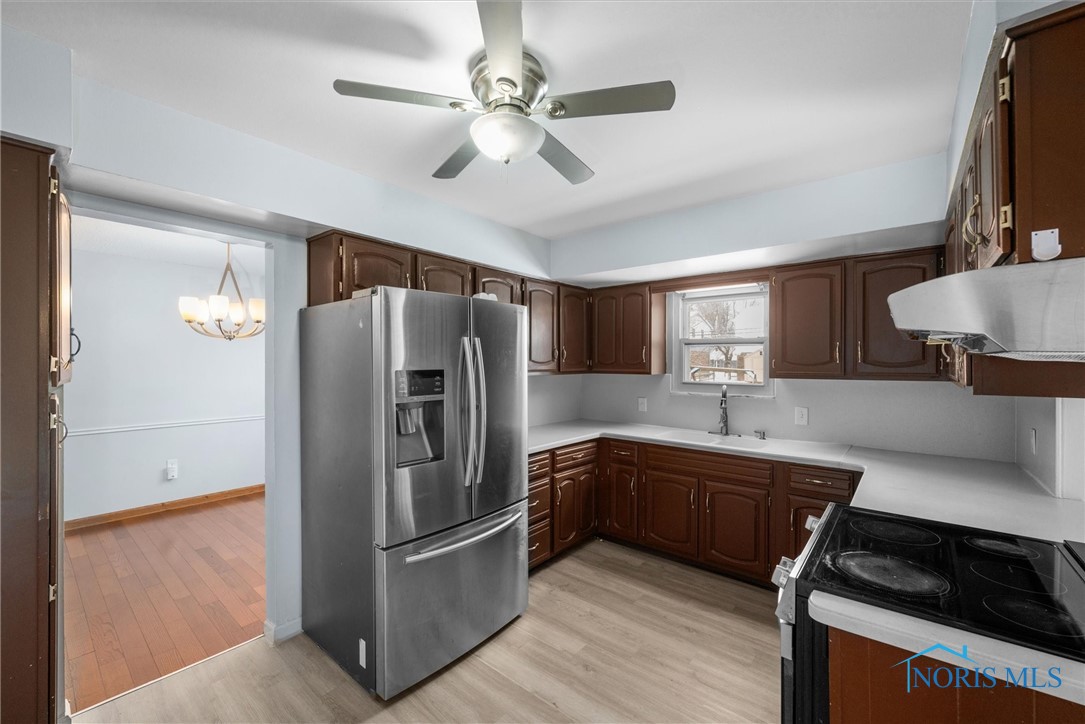 3653 Fairwood Drive, Sylvania, Ohio image 14