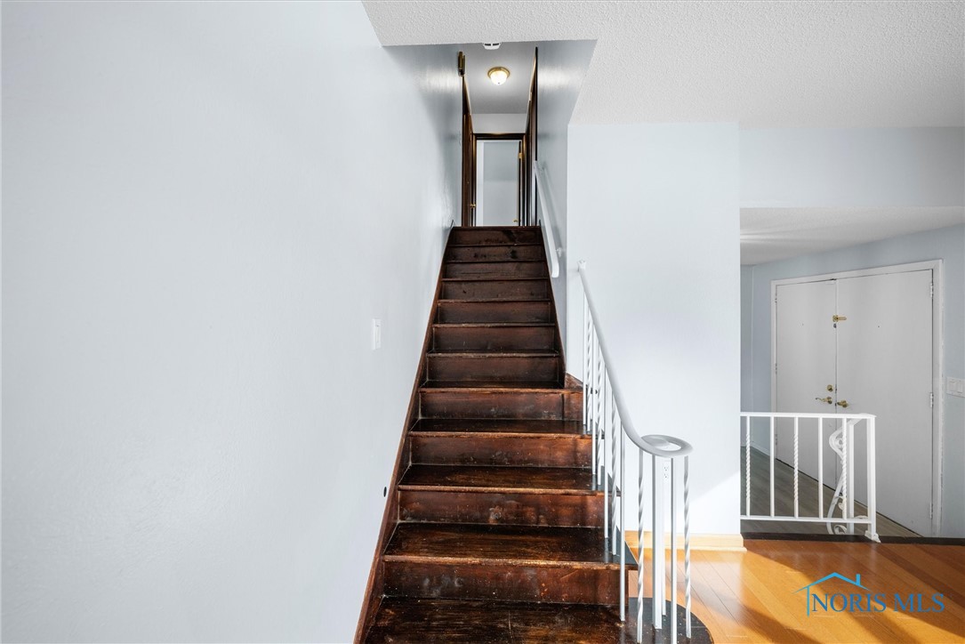 3653 Fairwood Drive, Sylvania, Ohio image 21
