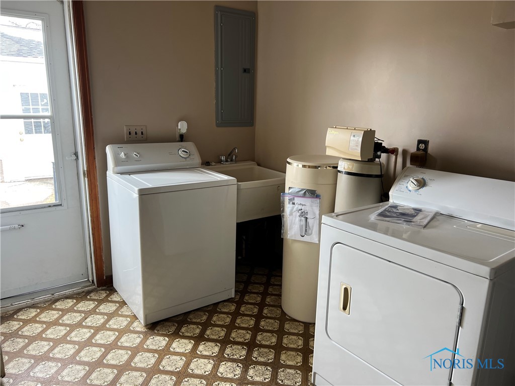 200 S Rock Street, Sherwood, Ohio image 12