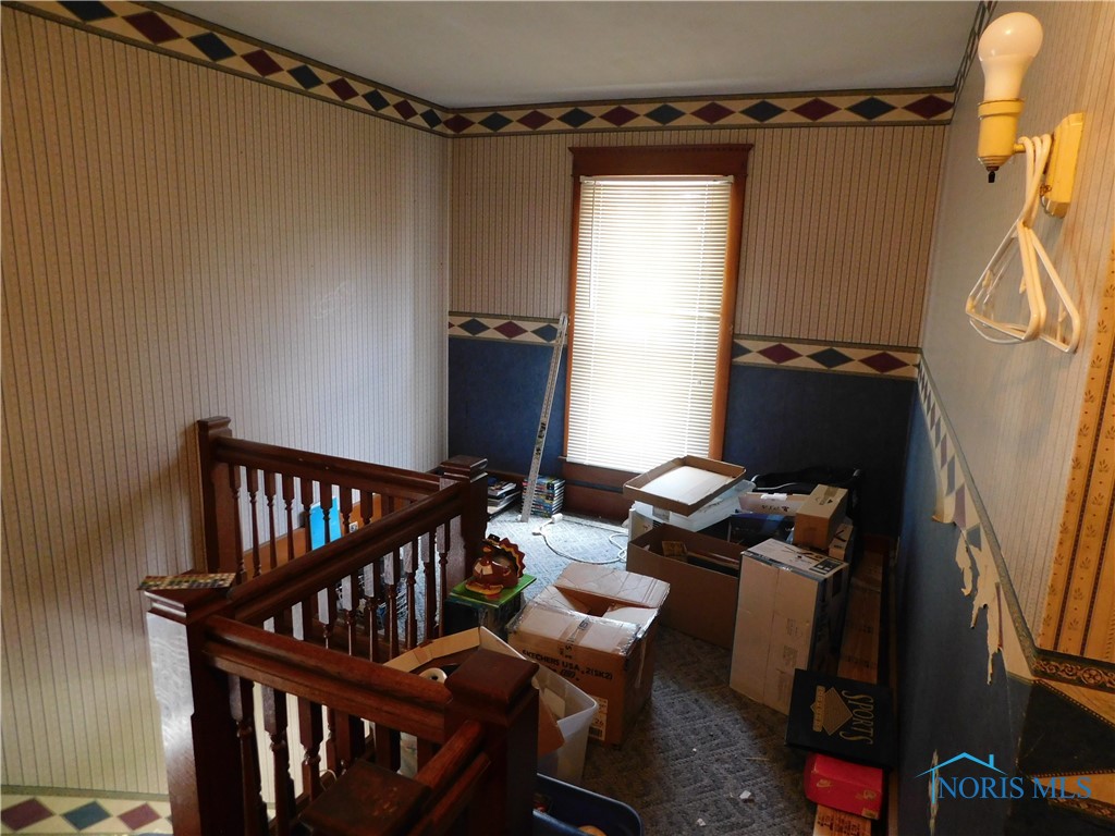 203 N Union Street, Fostoria, Ohio image 2