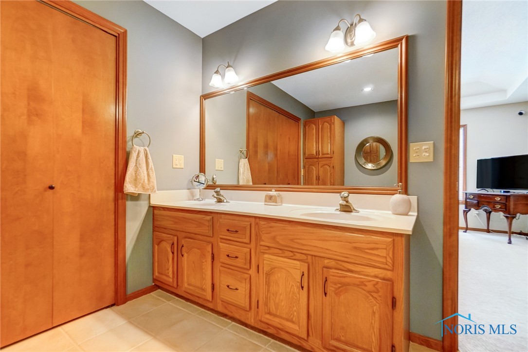 2001 Cobblestone Drive, Findlay, Ohio image 25