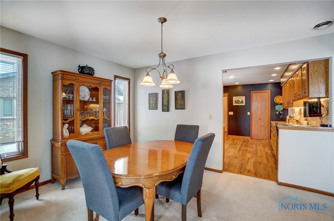 2001 Cobblestone Drive, Findlay, Ohio image 13