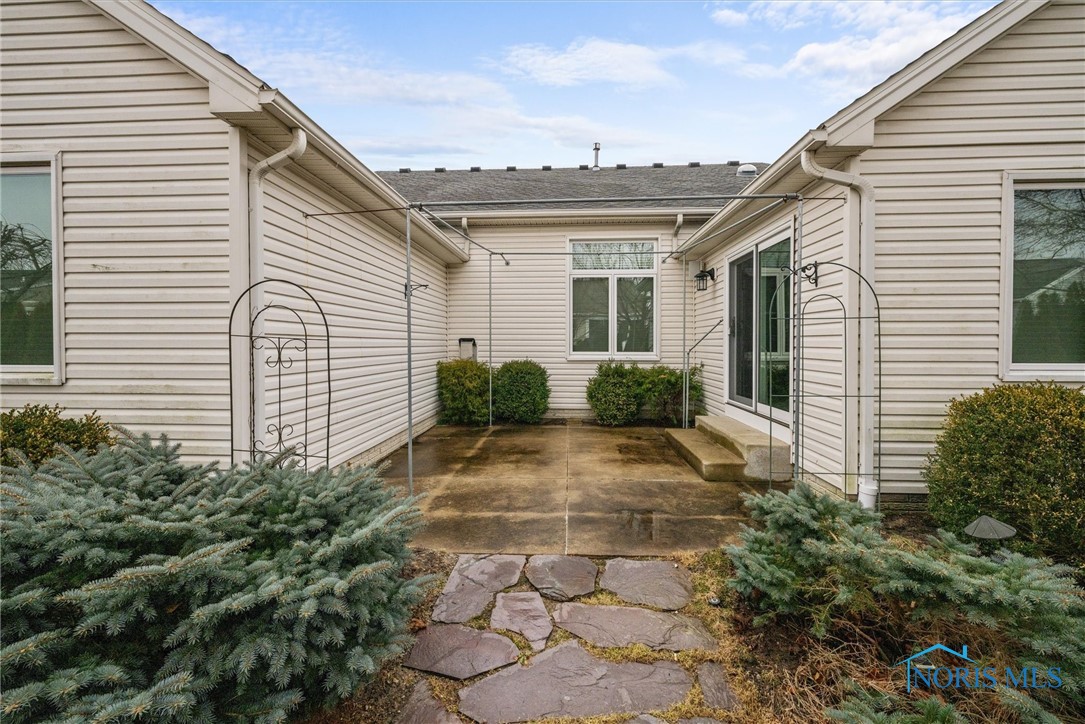 629 Meadowchase Lane, Toledo, Ohio image 6