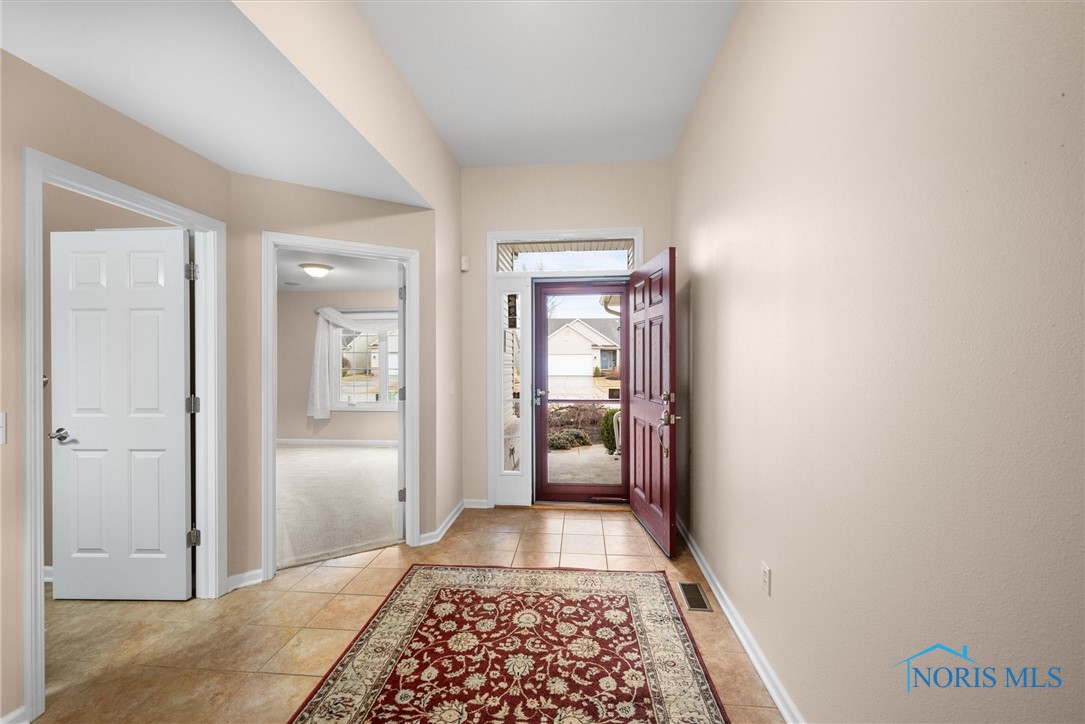 629 Meadowchase Lane, Toledo, Ohio image 7