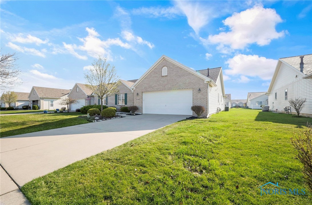 26348 W Wexford Drive, Perrysburg, Ohio image 3