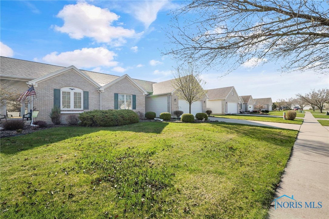 26348 W Wexford Drive, Perrysburg, Ohio image 2