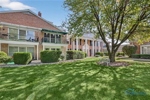Tiny photo for 4243 W Bancroft Street #104E, Ottawa Hills, OH 43615 (MLS # 6136788)
