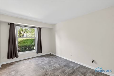 Tiny photo for 4243 W Bancroft Street #104E, Ottawa Hills, OH 43615 (MLS # 6136788)