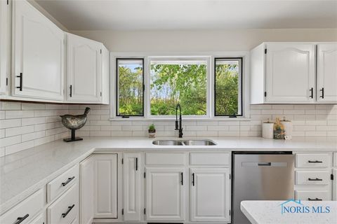 Tiny photo for 7413 Sylvania Avenue, Sylvania, OH 43560 (MLS # 6135915)