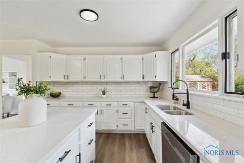 Tiny photo for 7413 Sylvania Avenue, Sylvania, OH 43560 (MLS # 6135915)